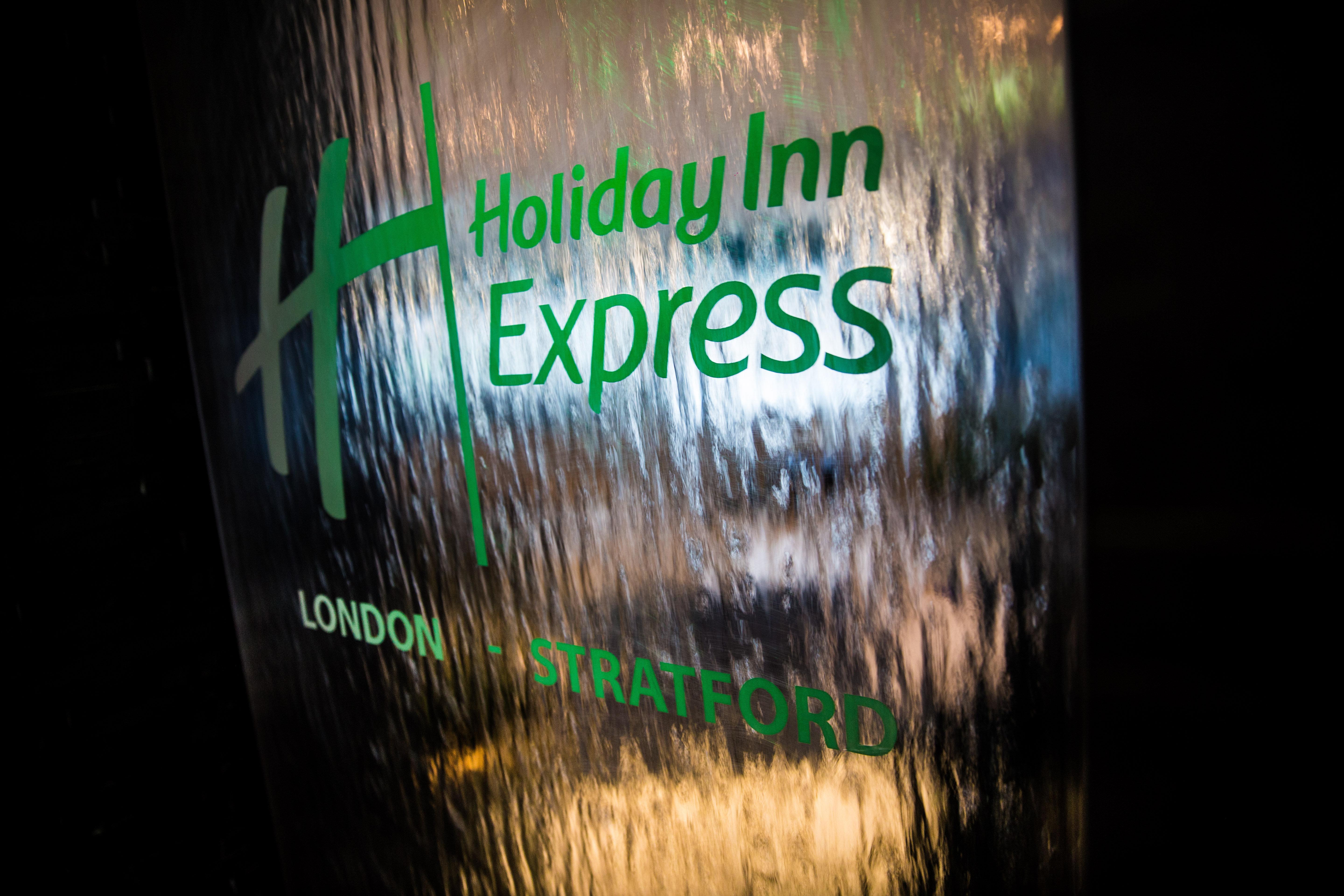 Holiday Inn Express London Stratford, An Ihg Hotel Eksteriør billede